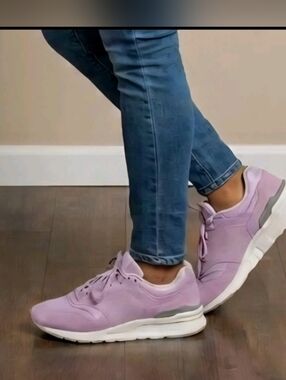 New Balance 997H Women’s Sneakers Size 7.5 Light Purple Running Walking Casual